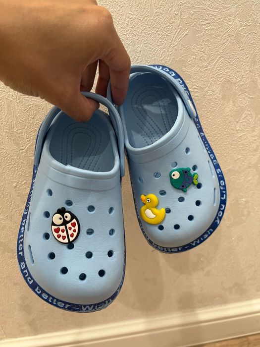 Сандалии 25 р / кроксы 25