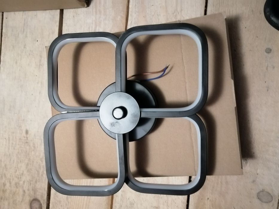 Lustra led tavan  lumina rece/calda