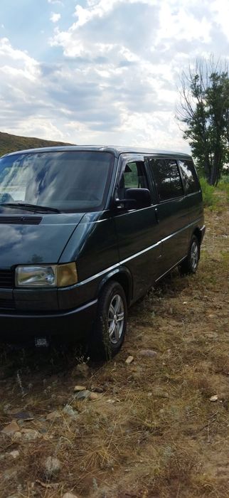 Продам машину срочно.