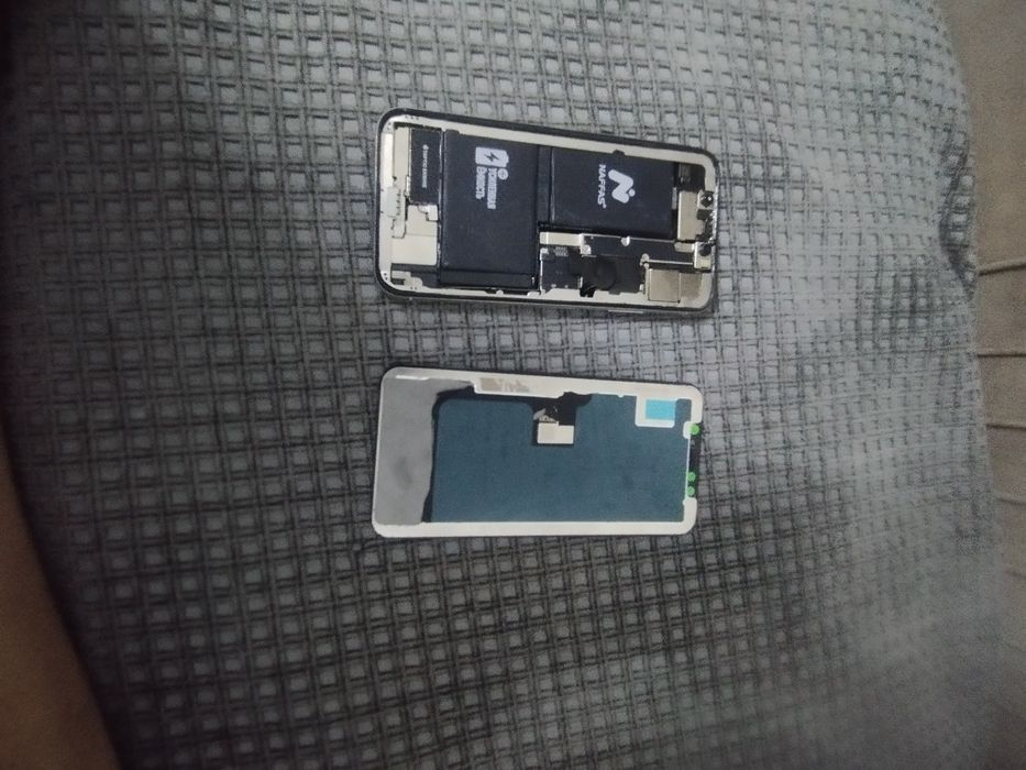 Айфон Xs в нормальном состоянии