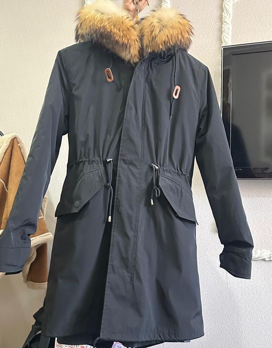 Продам парку зимнюю