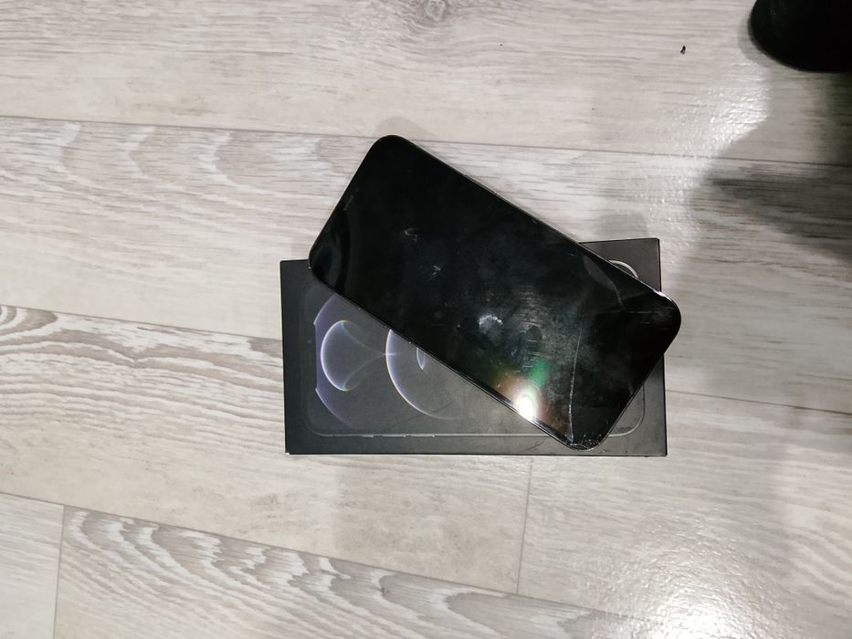Продам Айфон 12 Pro Max