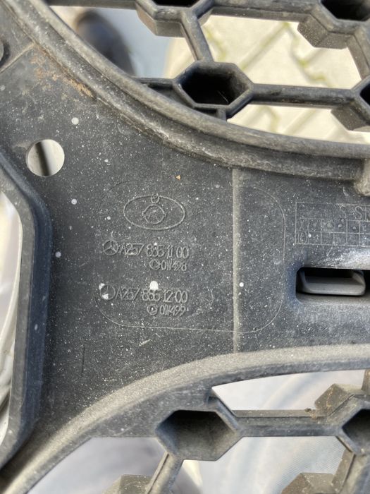 Оригинална AMG предна решетка за MERCEDES GLE CLS W167  W257