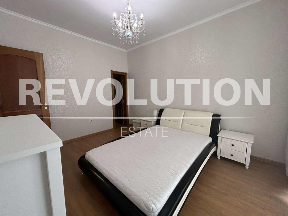 Тристаен апартамент в района на Бриз!