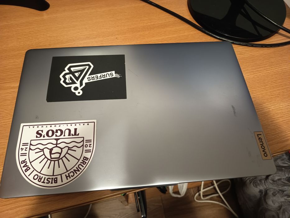 Laptop ryzen idea pad 3, ryzen 7320U, 8 GB, ssd 256 gb