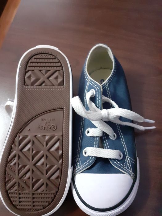 Converse mărimea 28  interior de 18