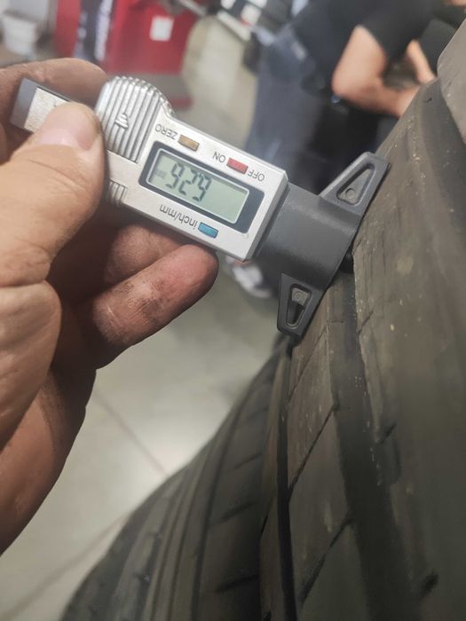 2бр. летни гуми 235/45/18 Goodyear