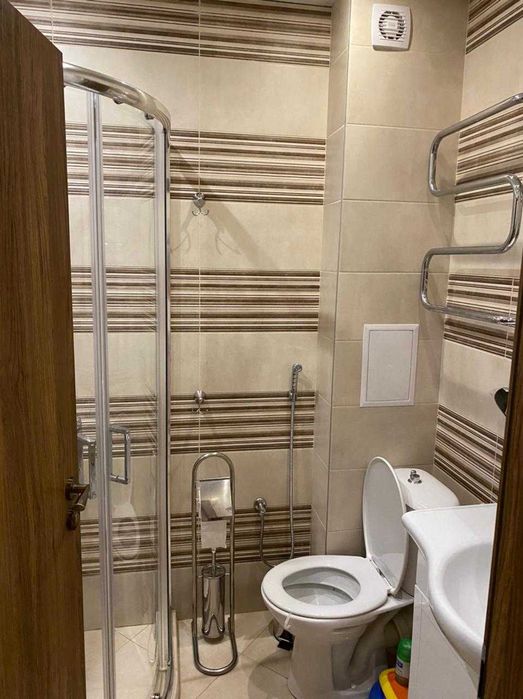 Дава се под наем Двустаен апартамент в Варна, Център - 68 кв.м за 700 € - Снимка #8