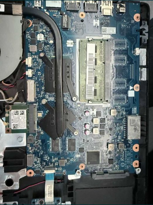 Placa de baza Lenovo 100-15-ibd,i3-5005u,NVidia 920M