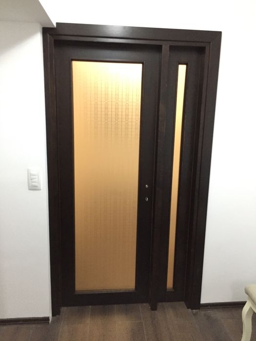 Usi din lemn masiv si mbf vopsite