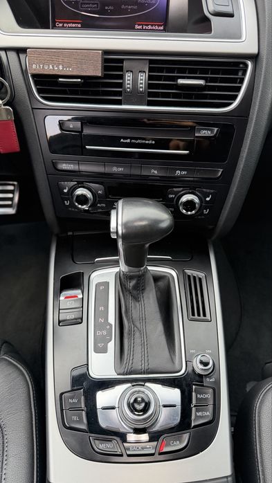 Audi A4 B8.5 Avant 2013 – 2.0 TDI 177 CP – Automat – 3xS line – Piele – Scaune electrice&ventilate – Side Assist - MMI Navigation Plus