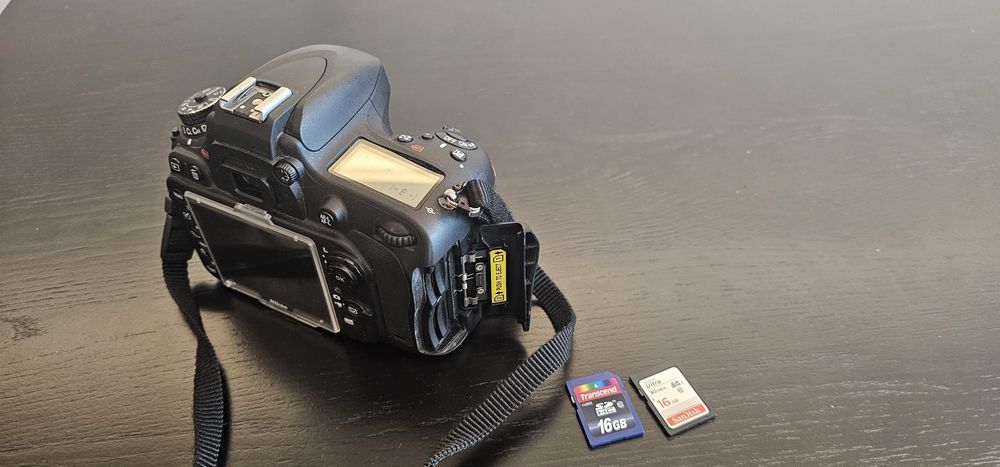 Nikon D610 – перфектно състояние, пълен комплект