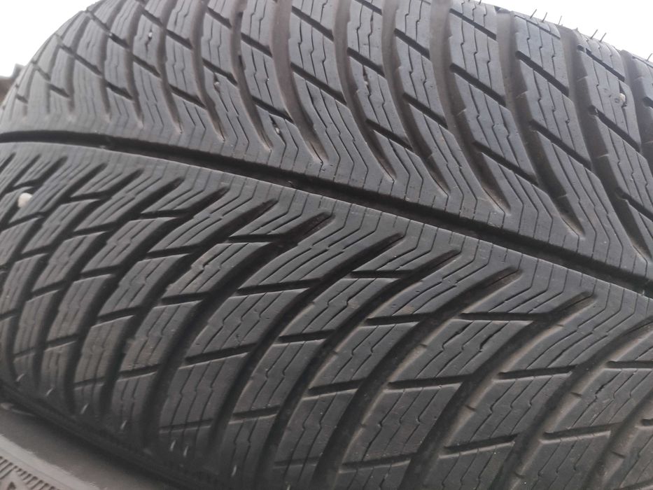 2бр Като нови зимни гуми 235 50 19 - Michelin - DOT 2024