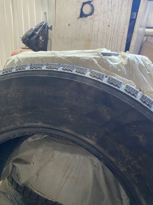 продам шины 265/65 r17 nokian