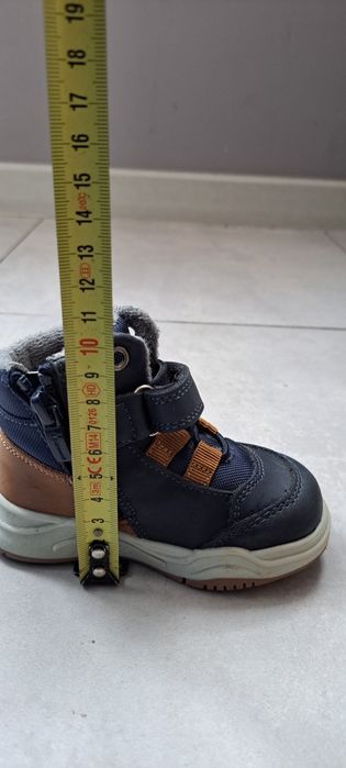 Бебешки     боти