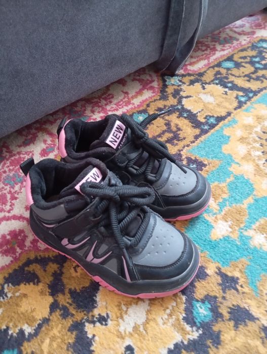 Продам овувь красовочки 29 размер