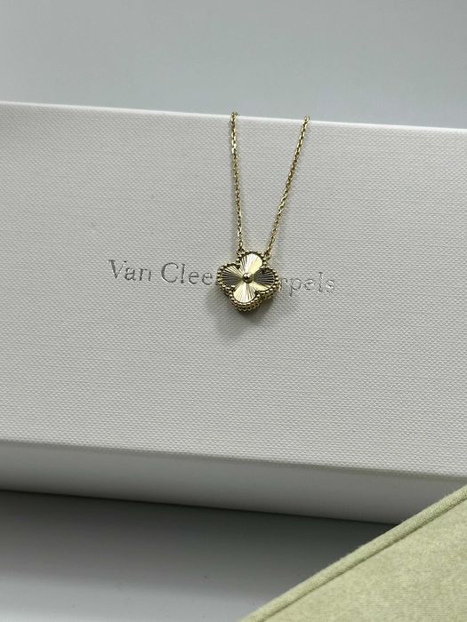 Colier Van Cleef & Arpels Gold 585 Guilloche