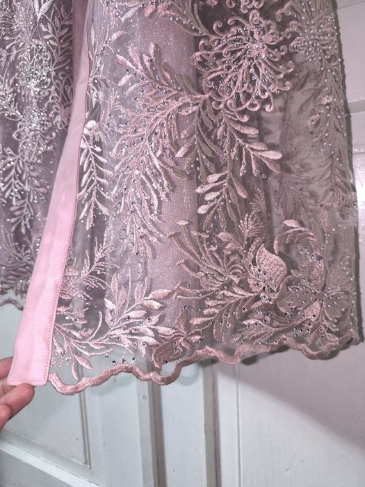 Ayollar oqshom koʻylagi