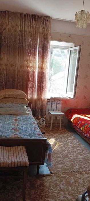 Продажа 3комнатной квартиры Чирчик, Военный городок, с мебелью, дешево