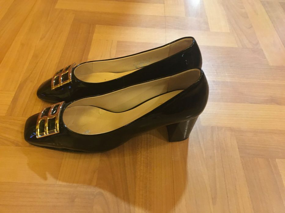 Pantofi din piele lacuita Hogl