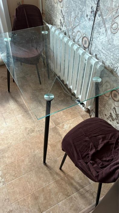 Продам стол кухонный стеклянный