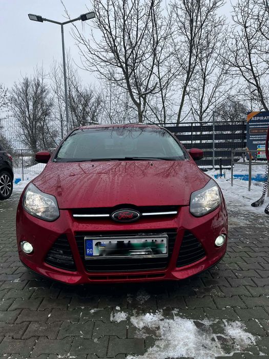 Ford Focus mk 3 Titanium + inca un set de jante pe 17”