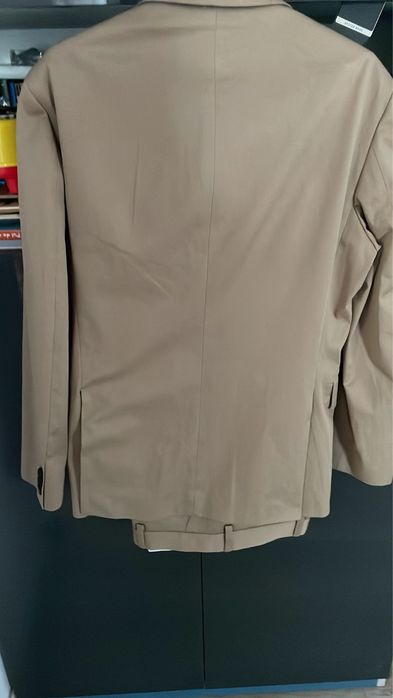 Costum Hugo Boss barbati masura M nou cu eticheta