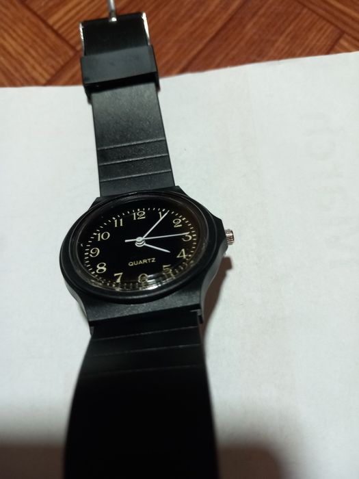 Детски кварцов часовник.