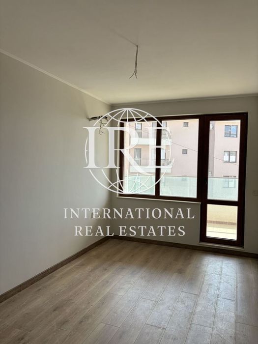 Продава се Двустаен апартамент в Варна, Виница - 74 кв.м за 1850 €/кв.м - Снимка #4