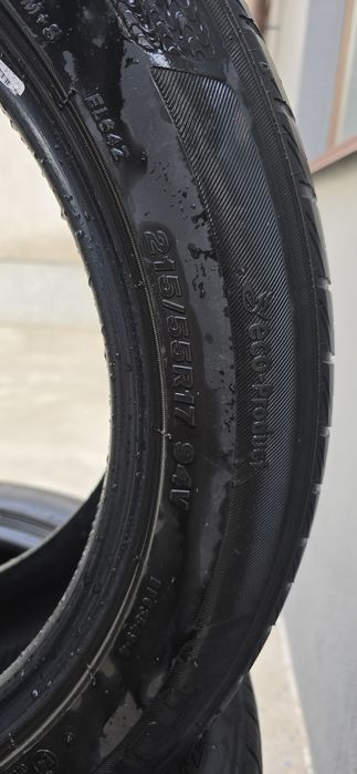 Продам срочно шины 215/55/17