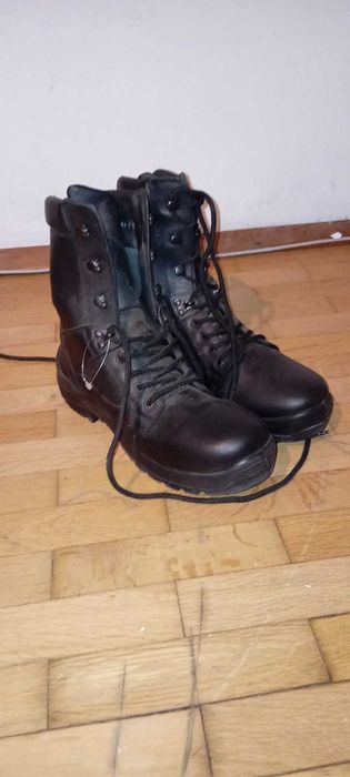 Полицейски кубинки