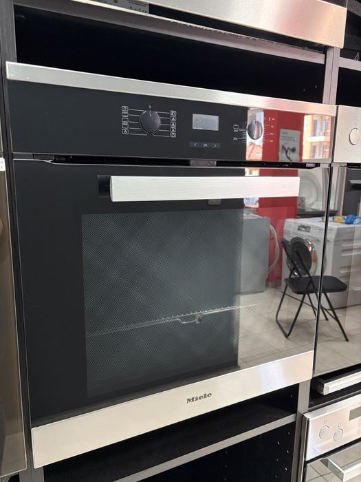Miele H 2860 BP фурна за вграждане. Пиролиза.  /24 мес гаранция