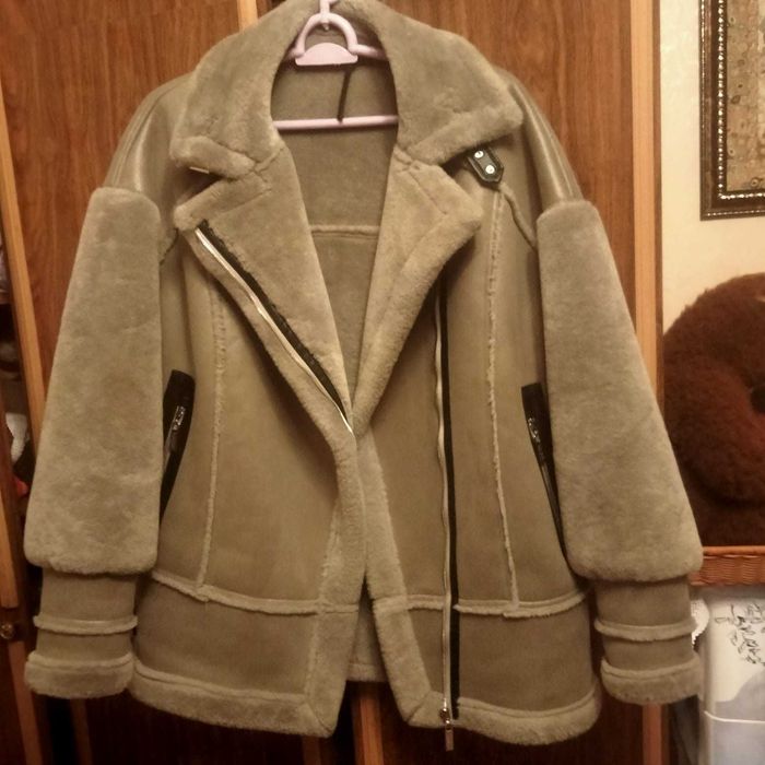 Продам красивую стильную дубленку