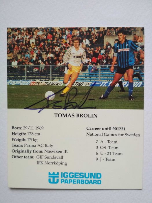 Стари футболни картички с автографи, снимки и др.