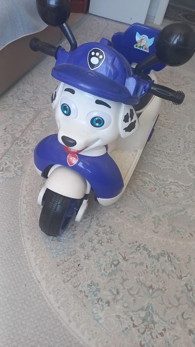 Детский электромобиль