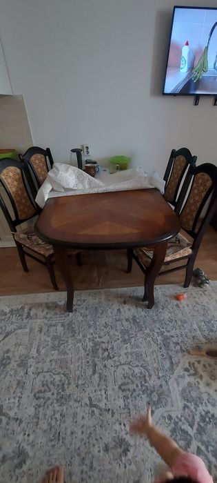 Продам стол деревянный обеденный