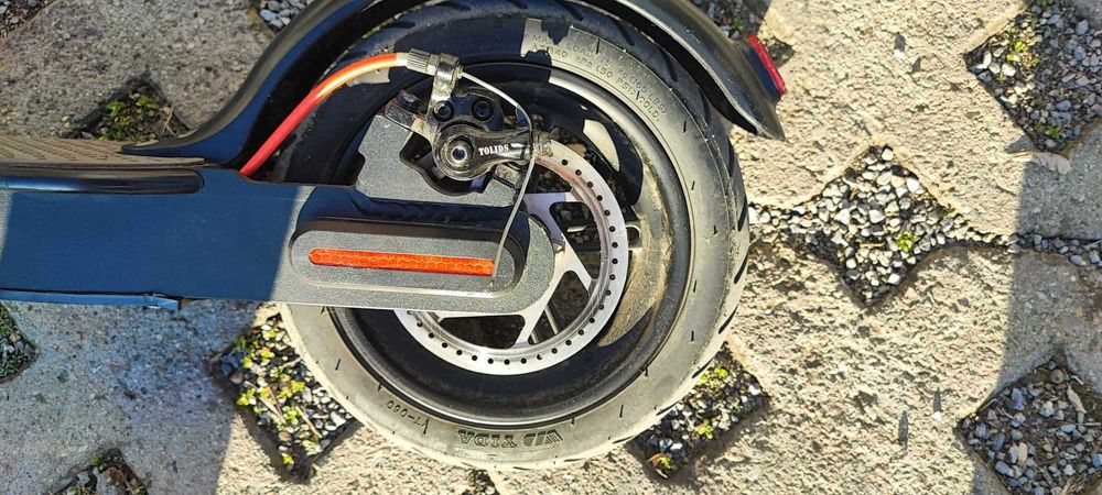 Електрическа тротинетка 350W  + подарък каска