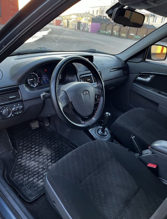 Продам Приору 2 люкс