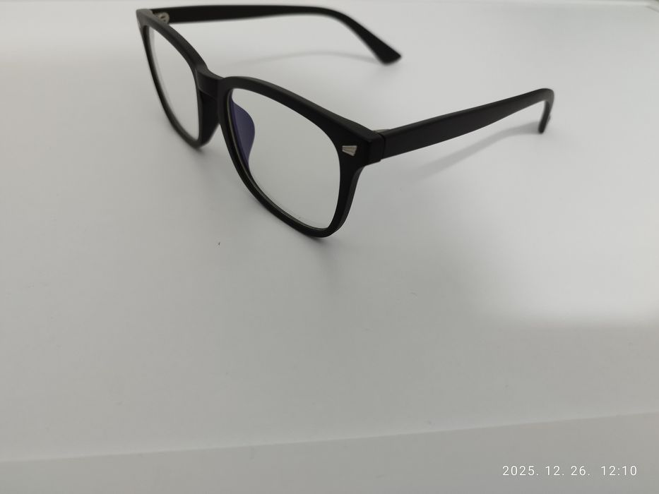 Vând  Ochelari lumina albastra cu protectie calculator