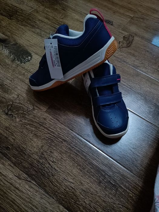 Vând Încălțăminte