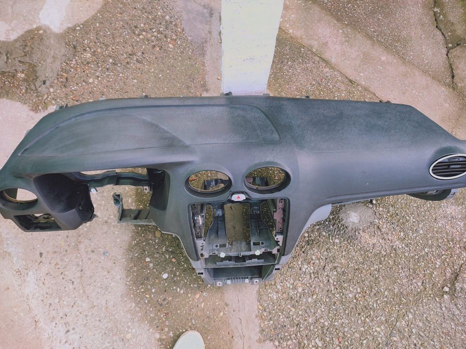 Plansa bord ford focus 2 cu airbag