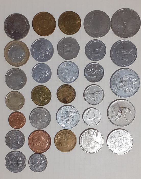 Купюры монеты продам