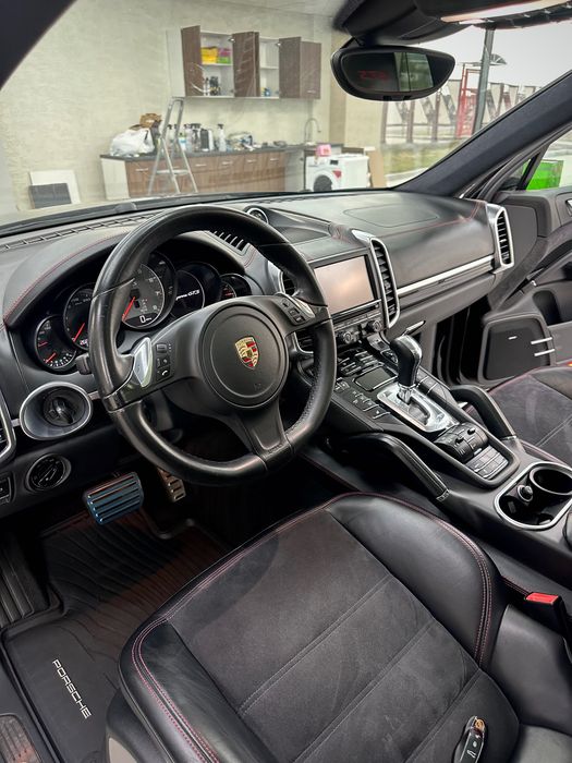 Porsche Cayenne GTS