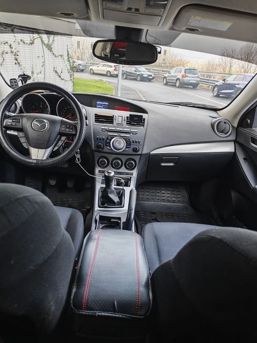 Vând Mazda 3 Bl 2.0l benzină din 2010