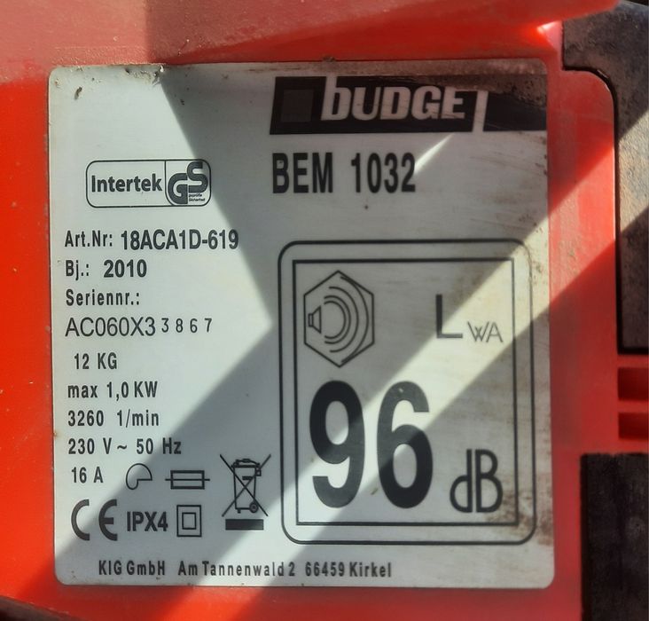 Masina electrica tuns gazon lama de 33 cm.
Bunget de 1000w,