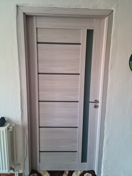 Ușă de interior 2 m pe 80 cm