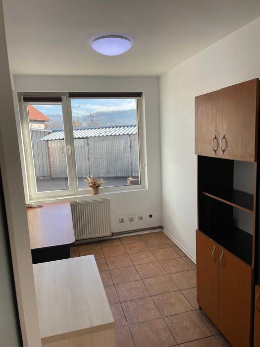 Inchiriere spatiu comercial