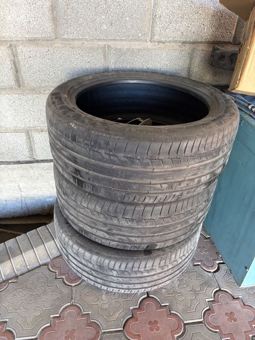 235/45 R 18  Y XL идеальный  70 тұрған 3-штук 1 сезон жүрілген