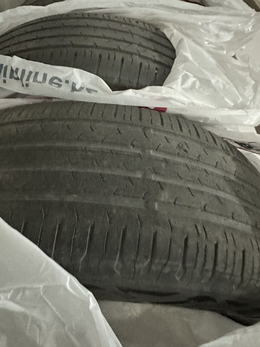 Продам шины CONTINENTAL  235 65/R17