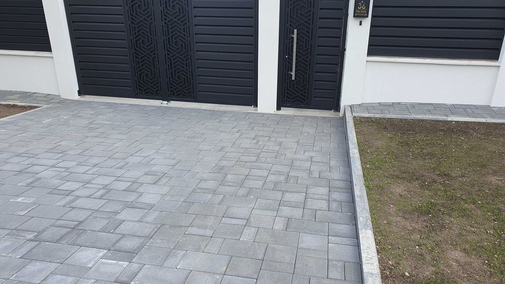 Pavaje începând de 35 lei metrul patrat